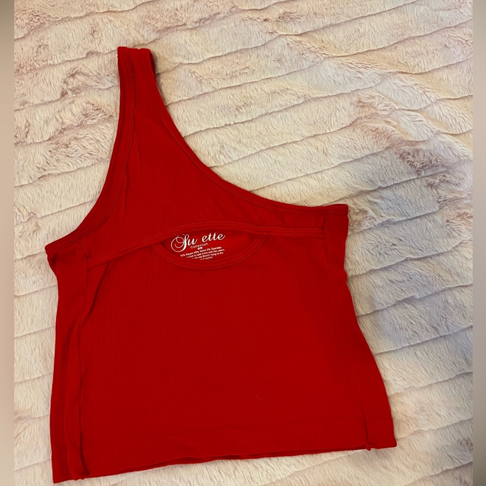 red crop top